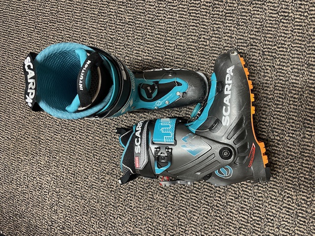 Scarpa Touren Ski Schuh