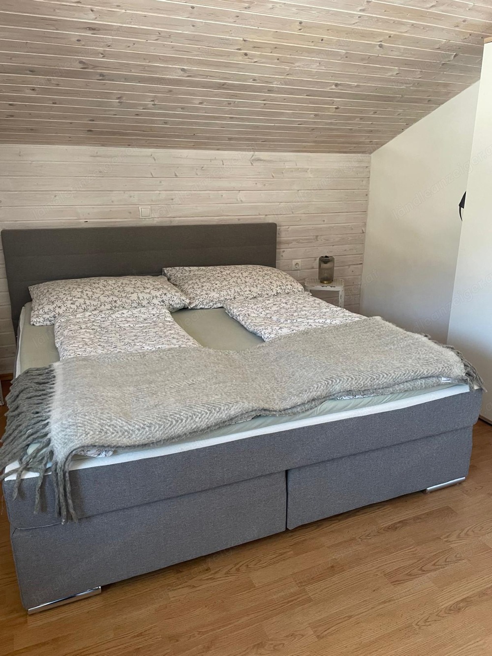 Neuwertiges Boxspringbett