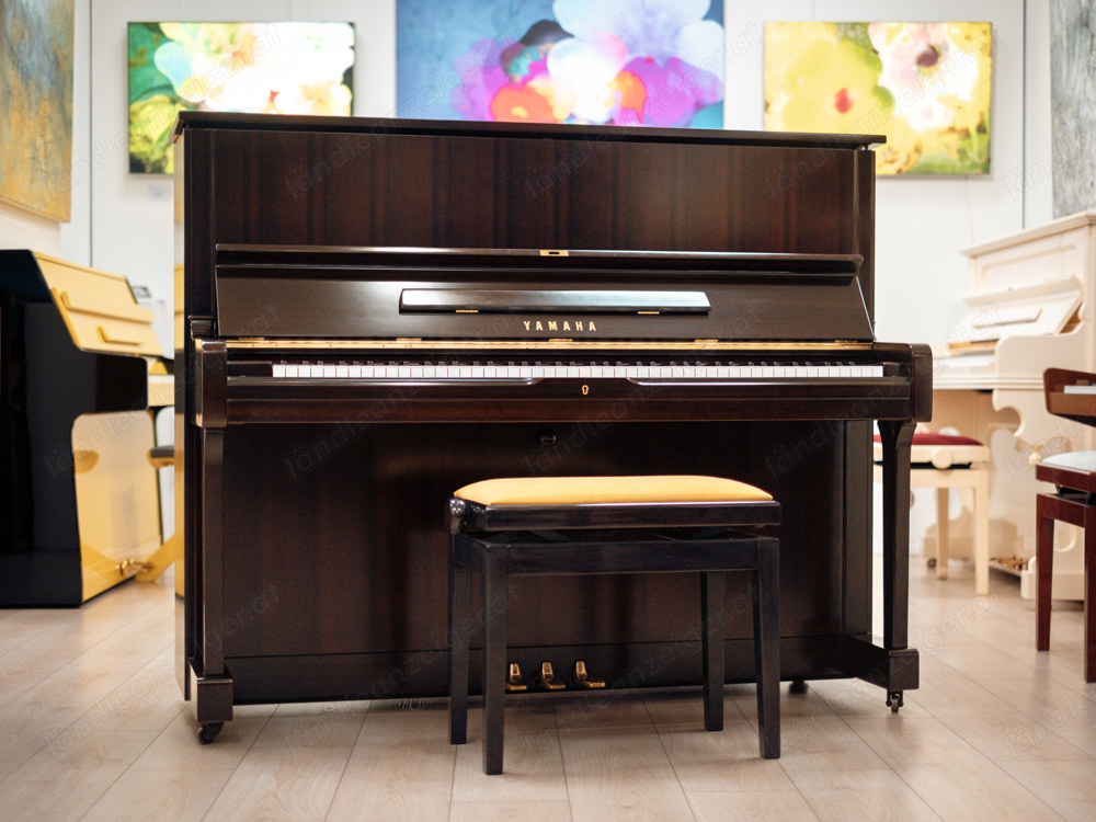 Hochwertiges Yamaha Klavier, Mod.U1, Nussbaum dunkel. Lieferung frei Haus (*)