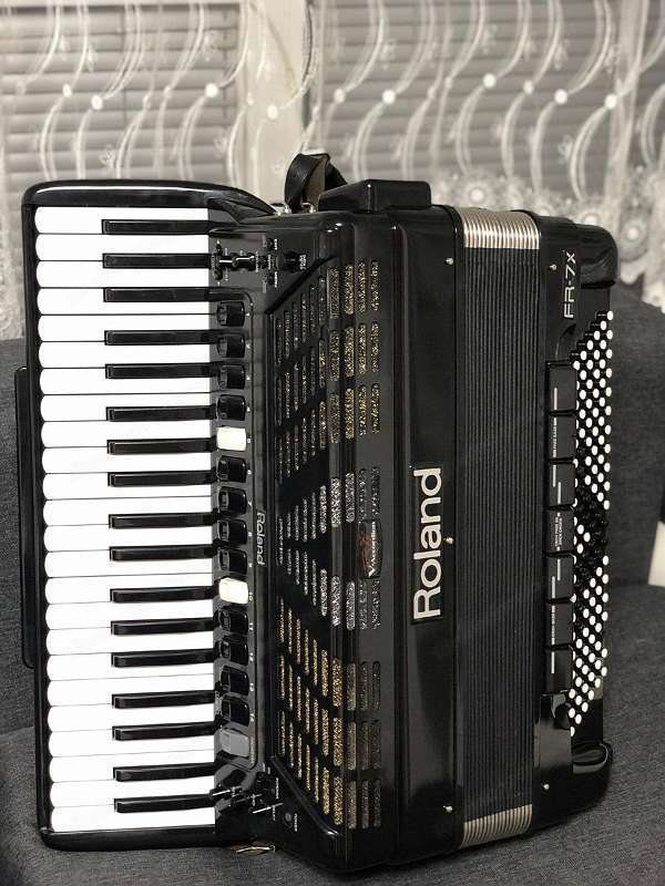 Roland FR7x Akkordeon