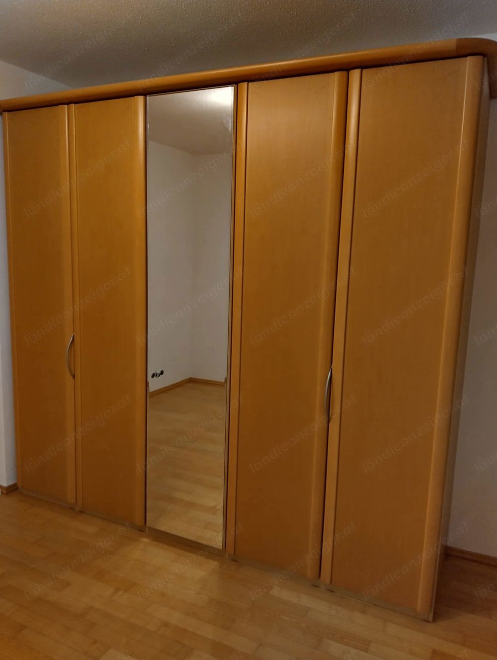 Kleiderschrank Gratis