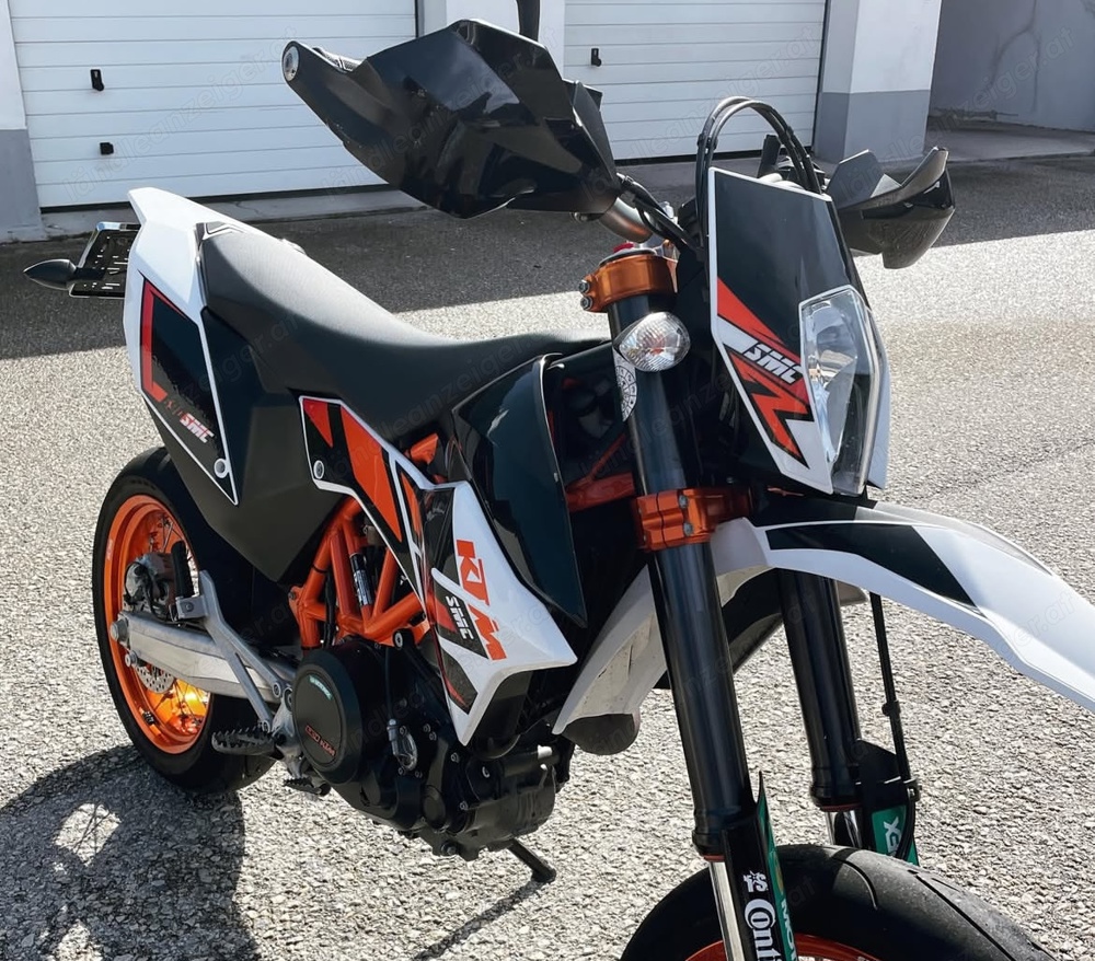 KTM SMC-R 690 Supermoto