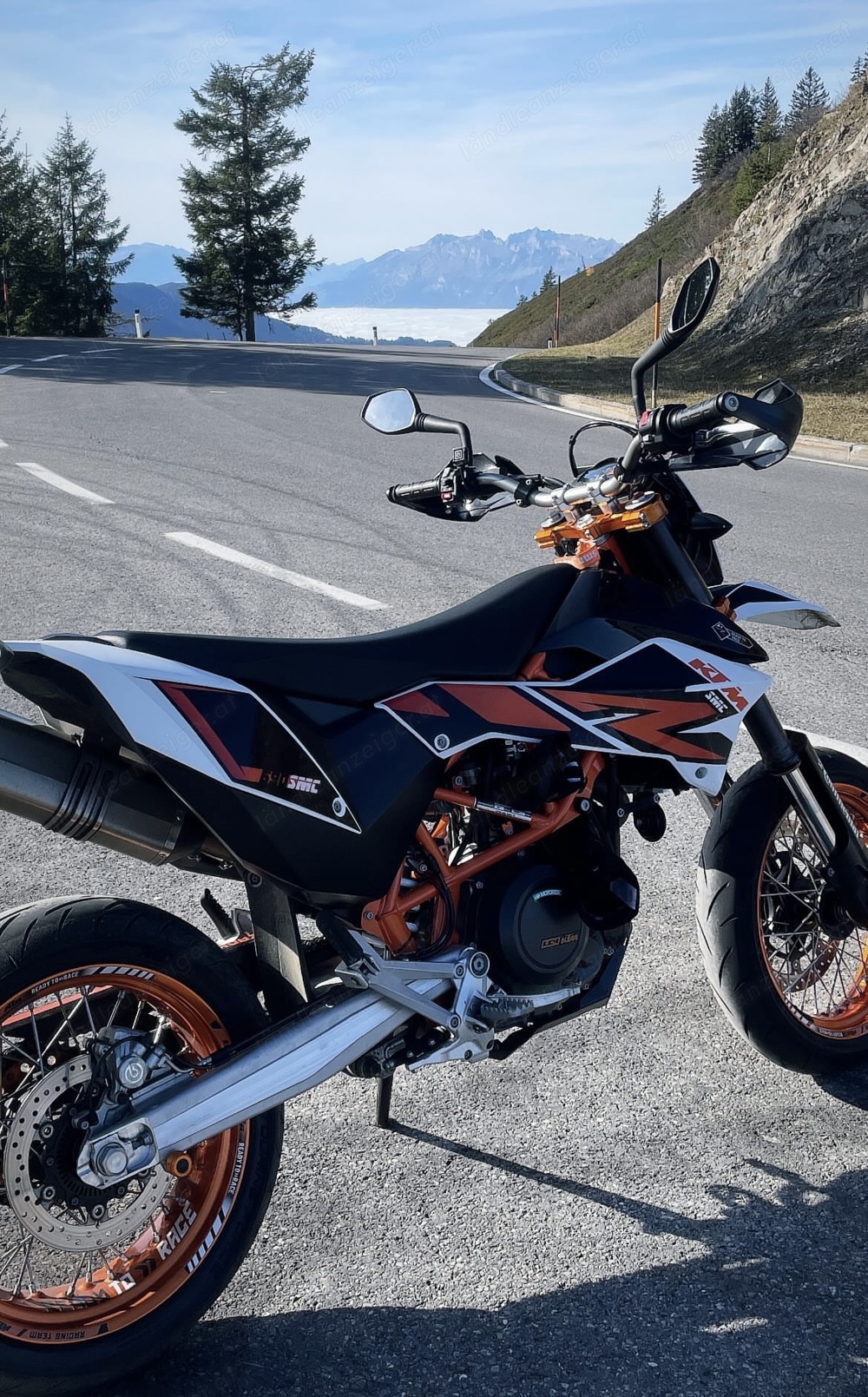 KTM SMC-R Supermoto KTM SMC-R Supermoto