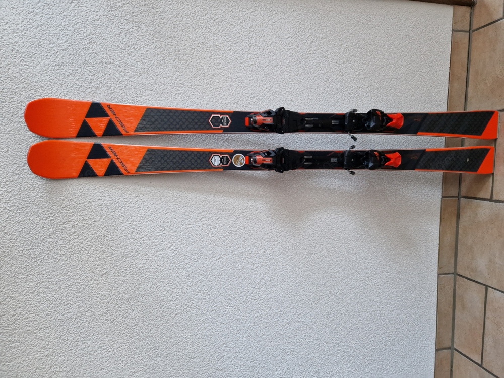 Fischer Ski "The Brilliant Selection"