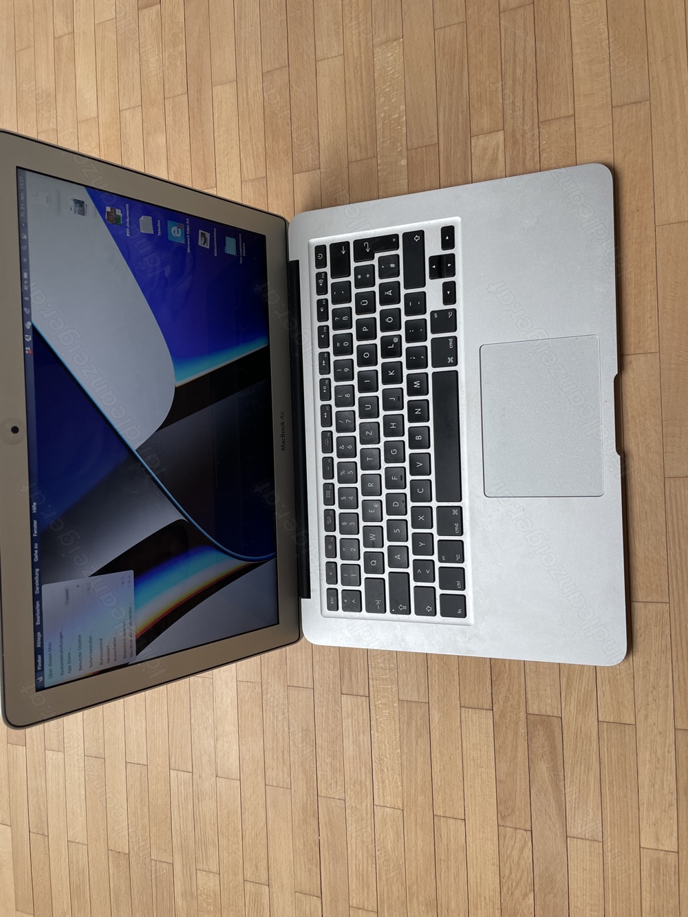 Apple Macbook Air 2,2 GH i7 2015 13,3 Zoll Bildschirm