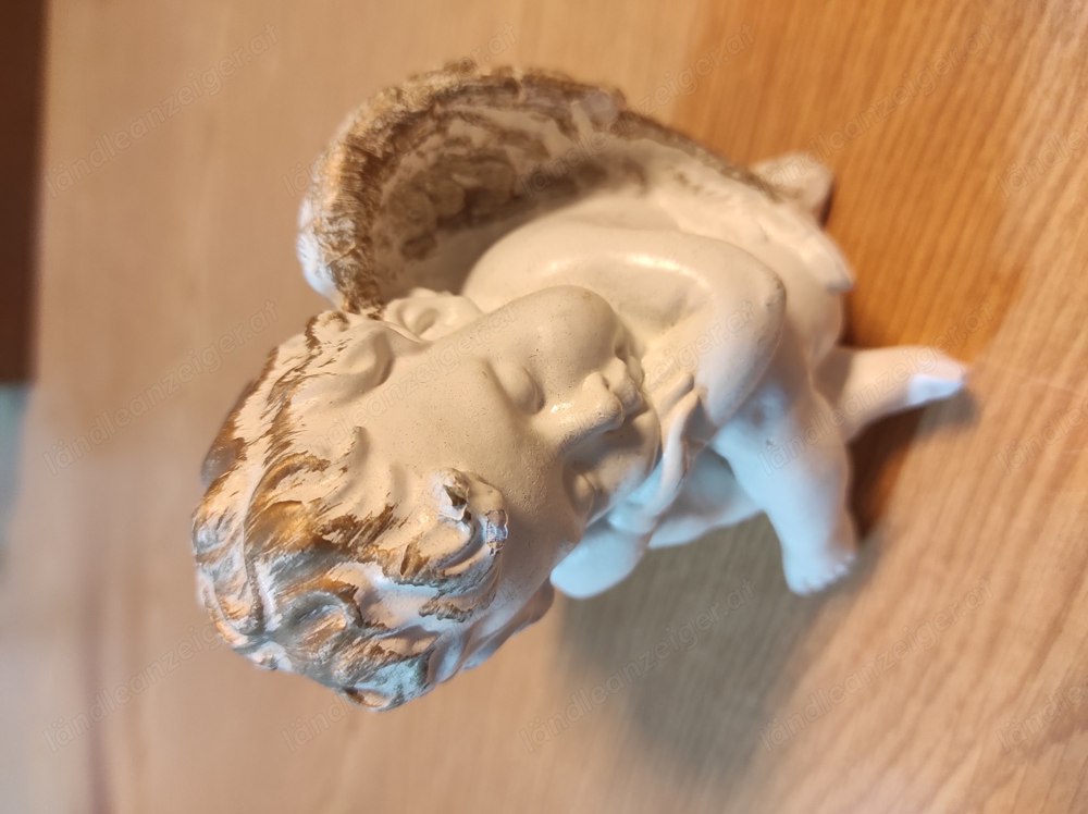 Mehrere Engelfiguren 