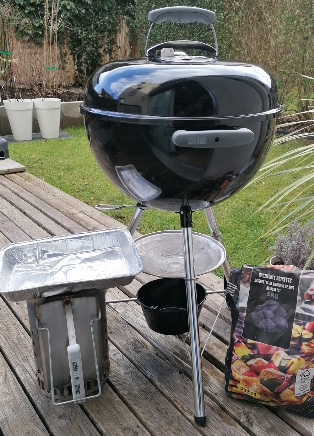 Weber Classic Kettle Holzkohlegrill