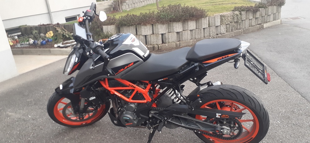 KTM 390 Duke