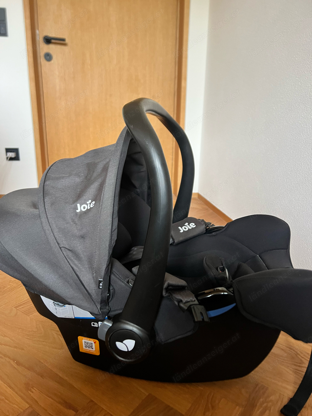 Babyschale Joie mit Isofix-Station