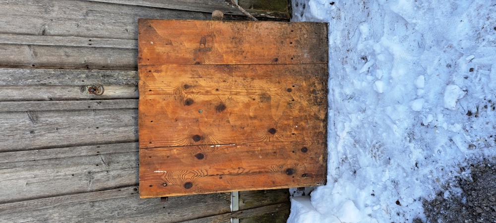 Türe aus Holz für Stall