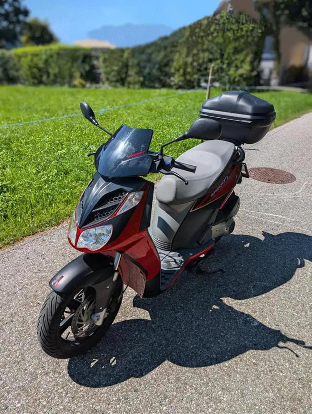 Aprilia Sportcity 300 Street