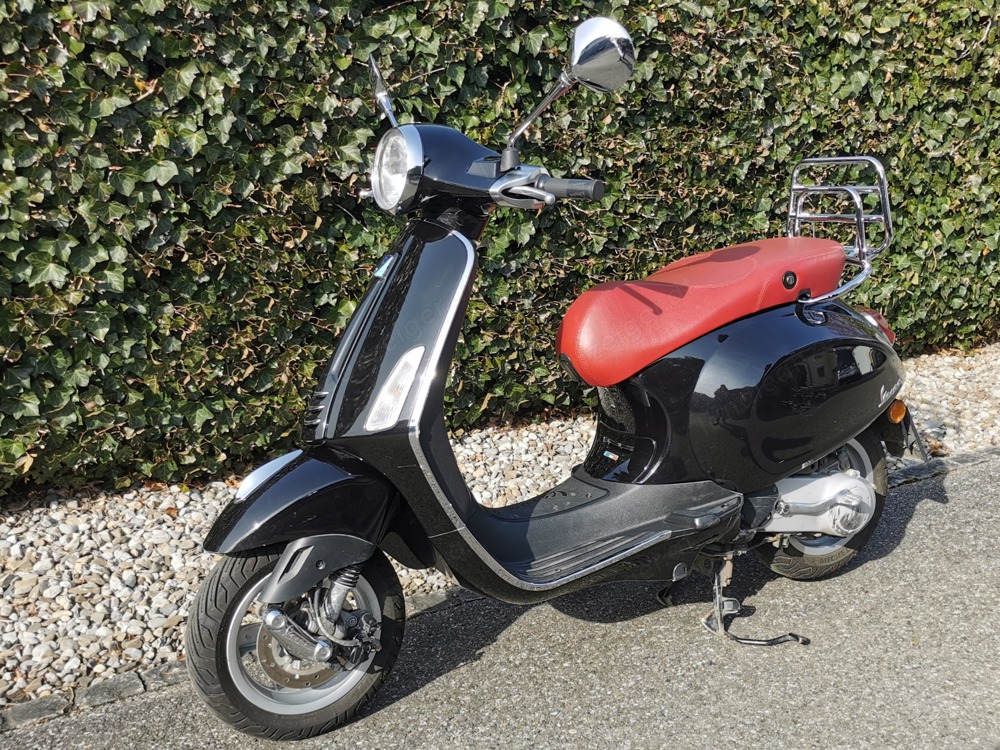 Piaggio Vespa 50 Primavera 2-Takt - wenig Kilometer, garagengepflegt