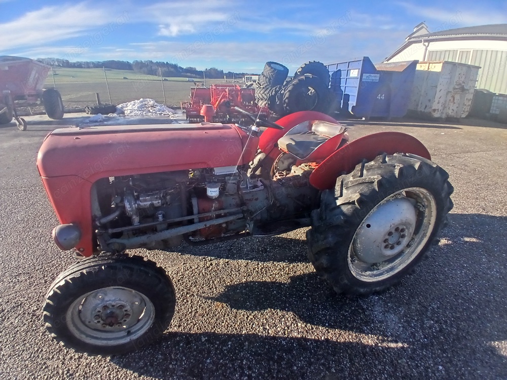 Massey Ferguson 35x 