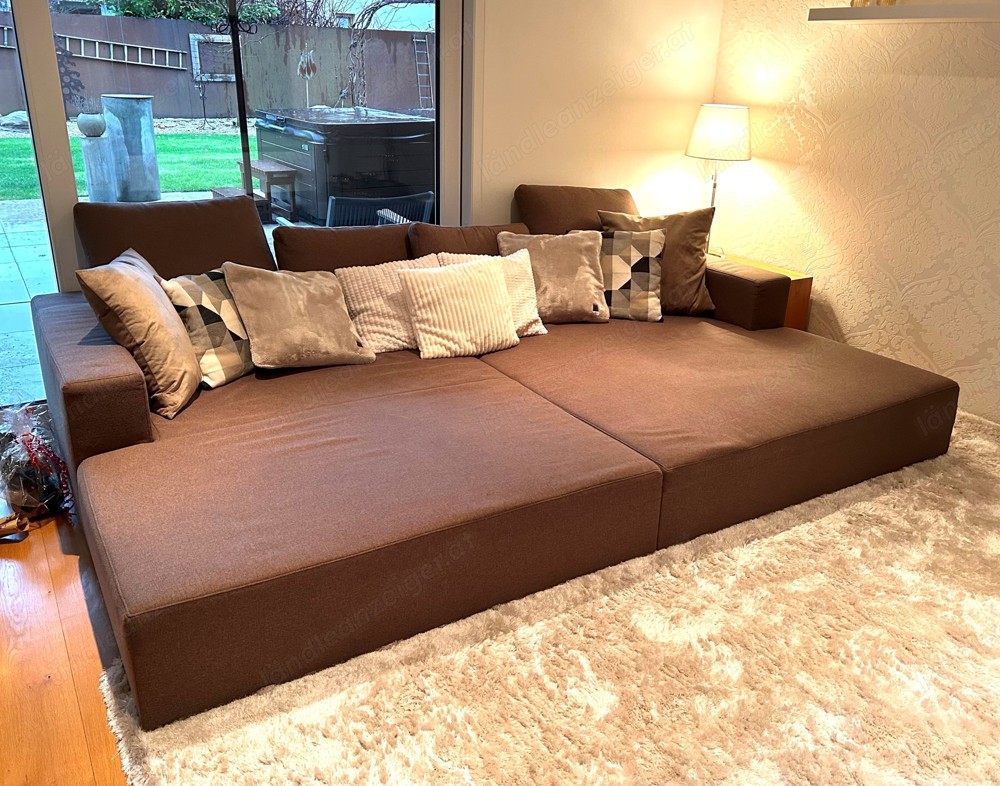 Couch Wohnzimmer gemütlich Stoffbezug