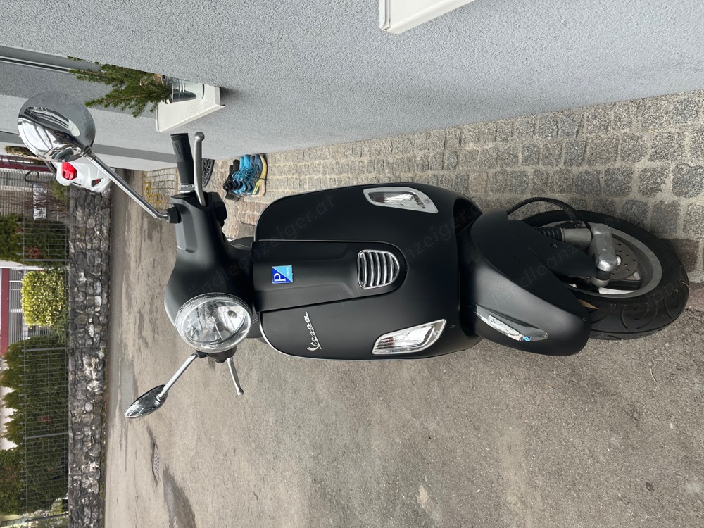 Verkaufe schwarze Vespa LX 50