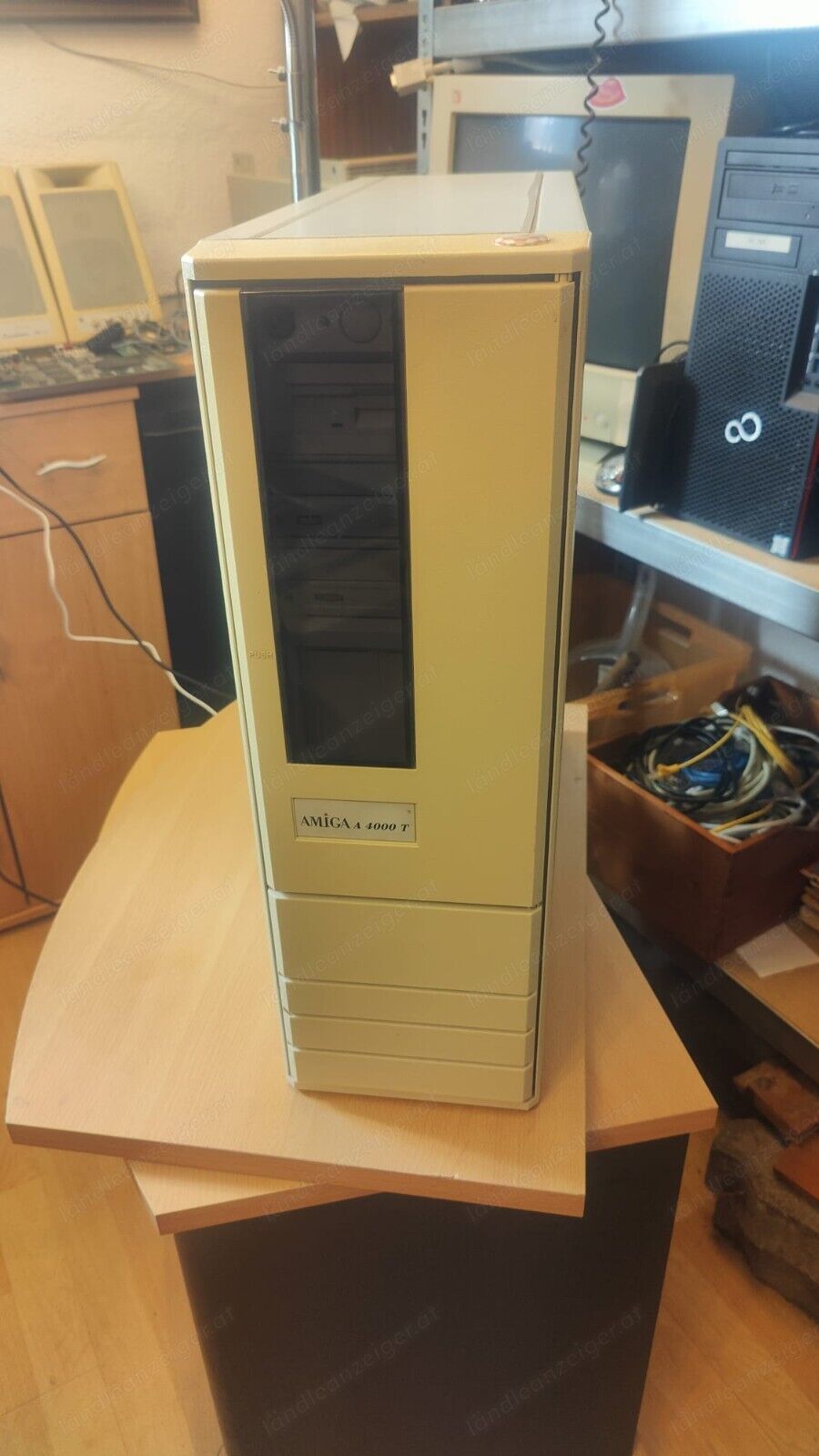 Amiga 4000T mit Picasso IV, Ariadne, CyberStom MK3 Power PC und Kickstart 3.2.2