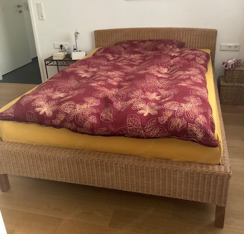 Rattanbett 140x200 cm incl. Lattenrost und Matratze (waschbar)