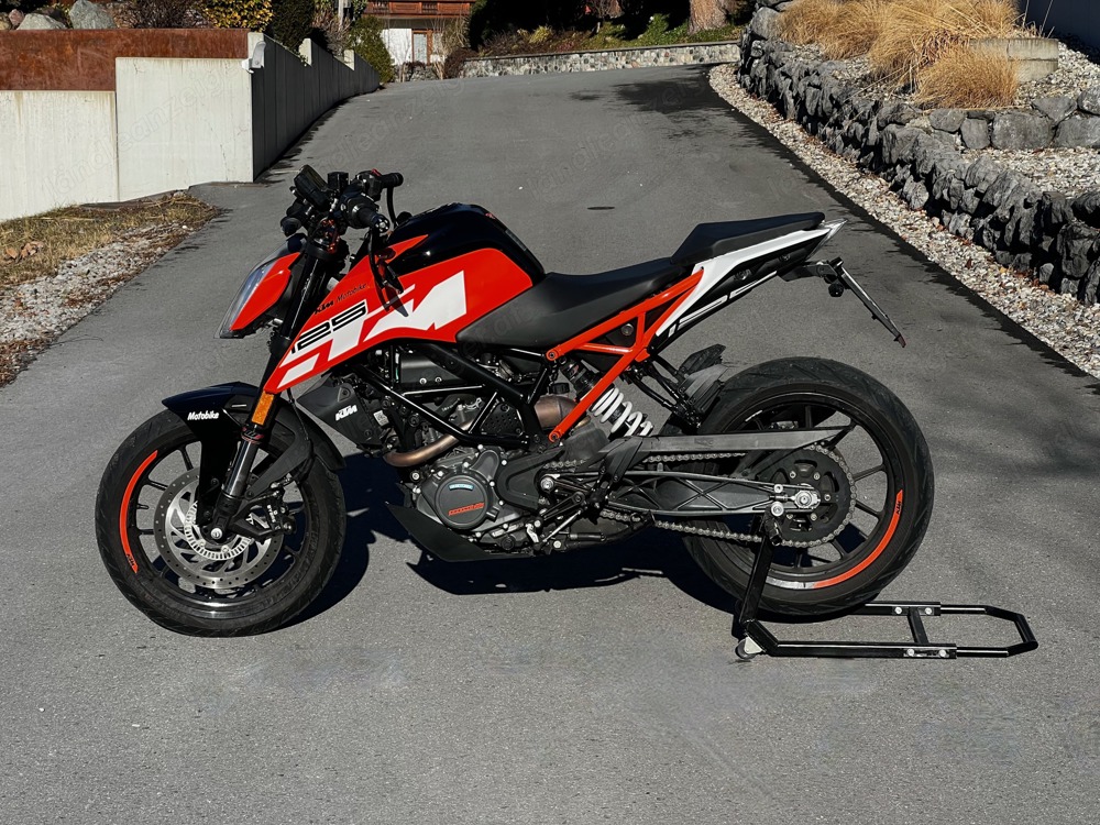 KTM Duke 125