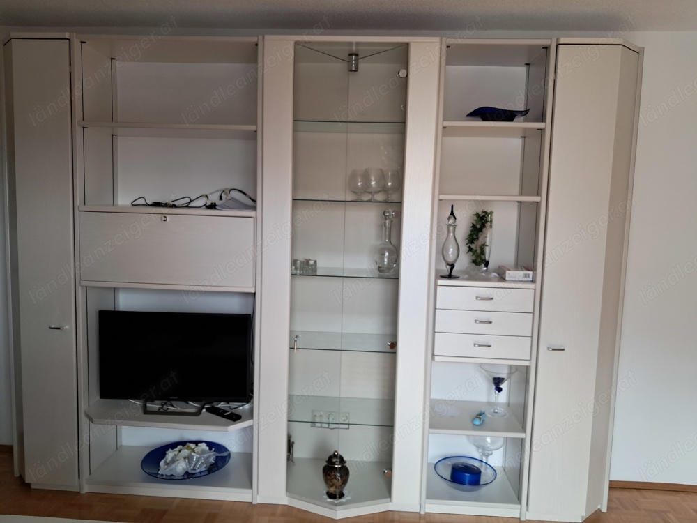 Wohnzimmerschrank zu verschenken 