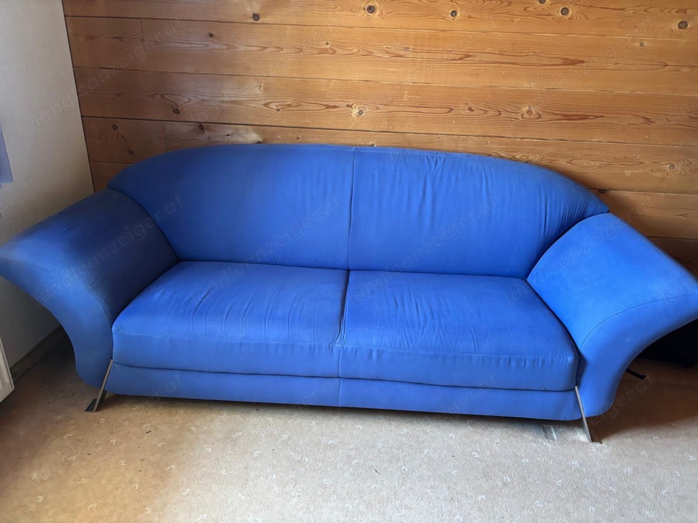 blaue Couch in sehr gutem Zustand