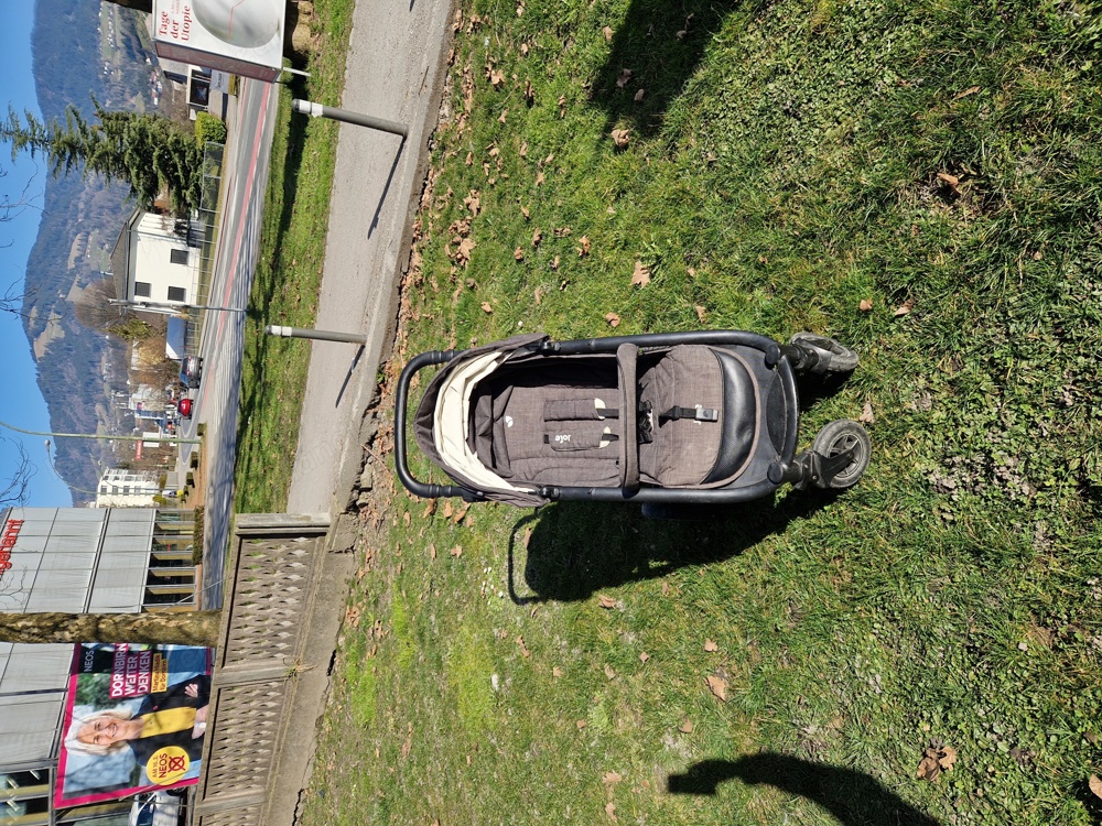 Kinderwagen Joie mit Fusssack