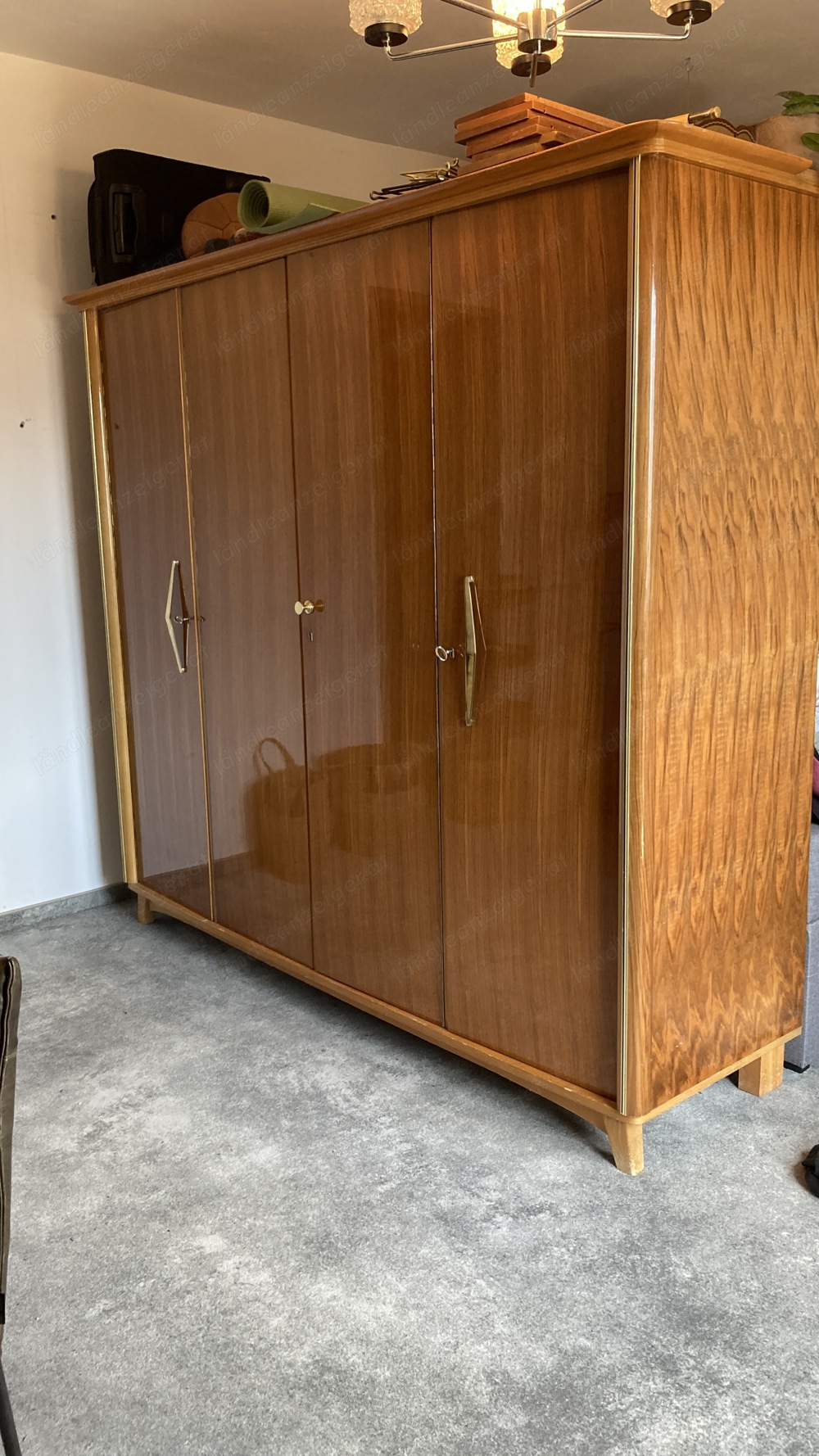 Kleiderschrank Kleiderkasten Holz vintage retro 