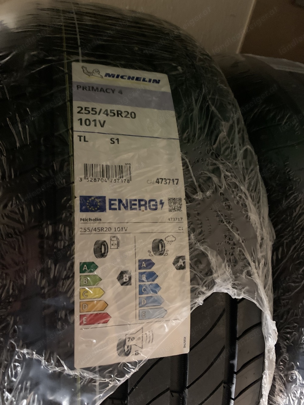 Sommerreifen SUV MICHELIN NEU 255 45 20  