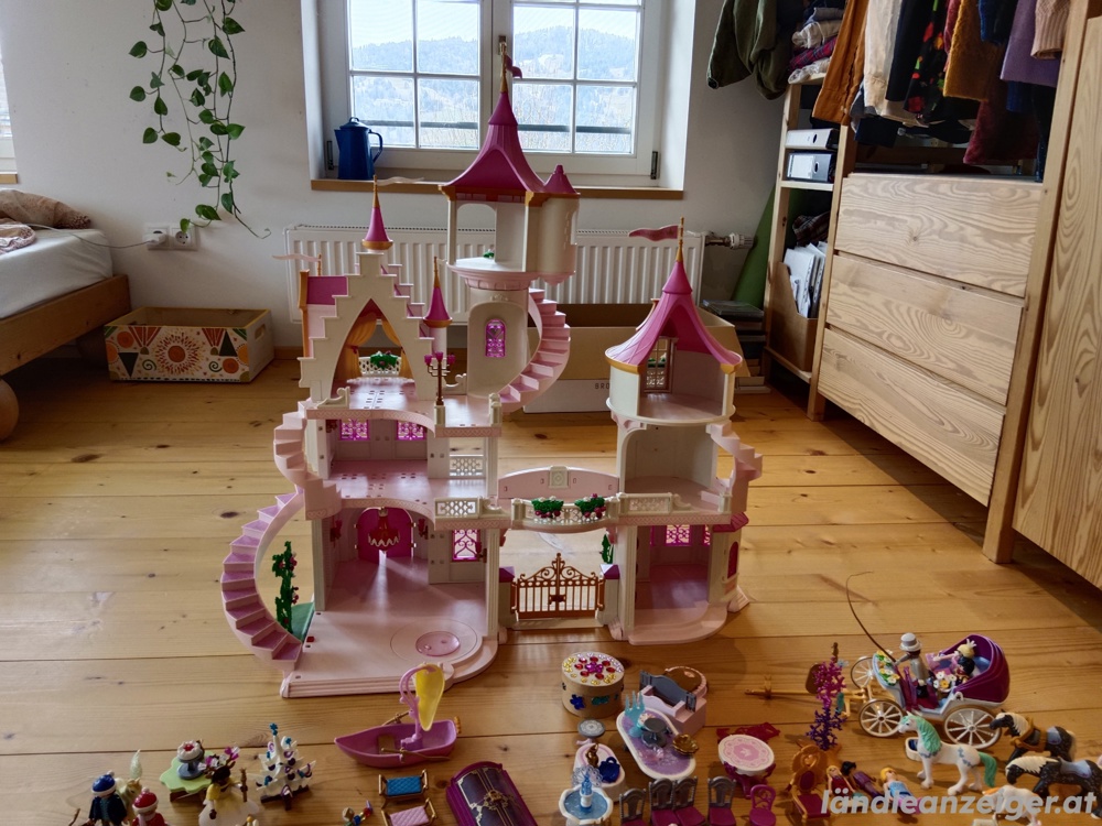 Playmobil Prinzessinnenschloss + viel Zubehör 