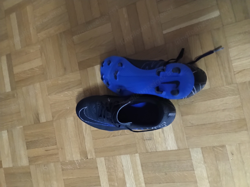 Verkaufe Nike Fussballschuhe  Größe 37