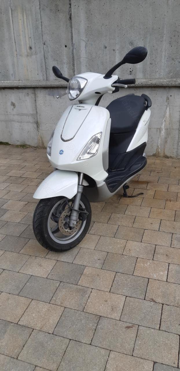 Moped Piaggio Fly 50 2T