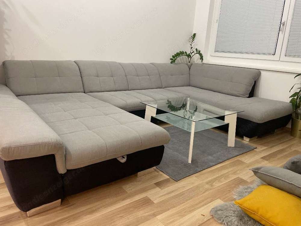 Sofa U- Form mit Bettfunktion inkl. Tisch