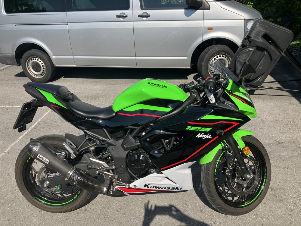 Kawasaki Ninja 125 grün