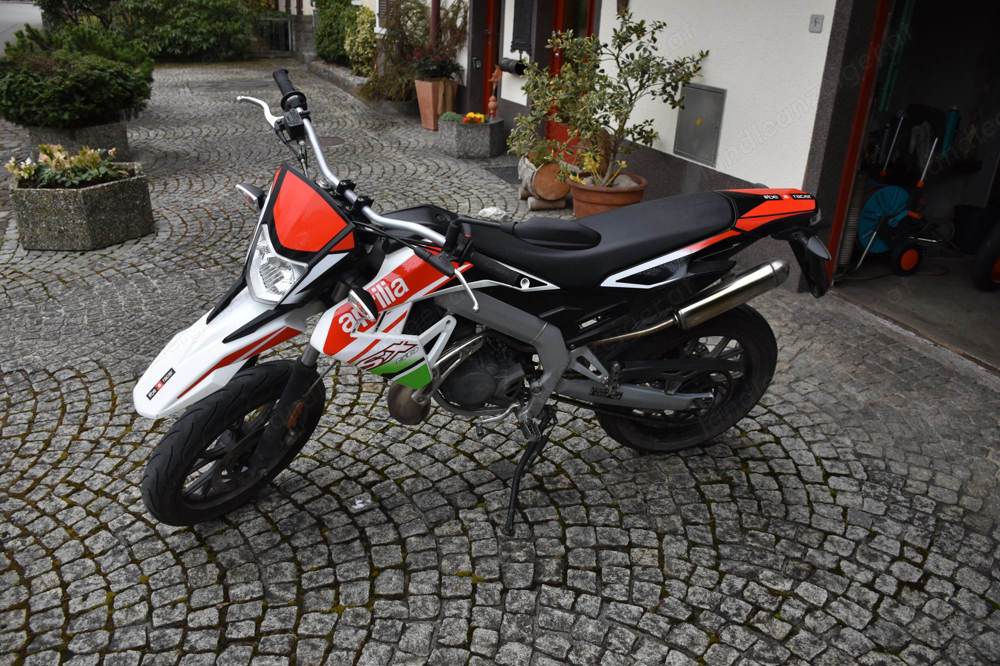 Aprilia SX 50, Bj. 2021 mit Zubehör + neuer Motorteile