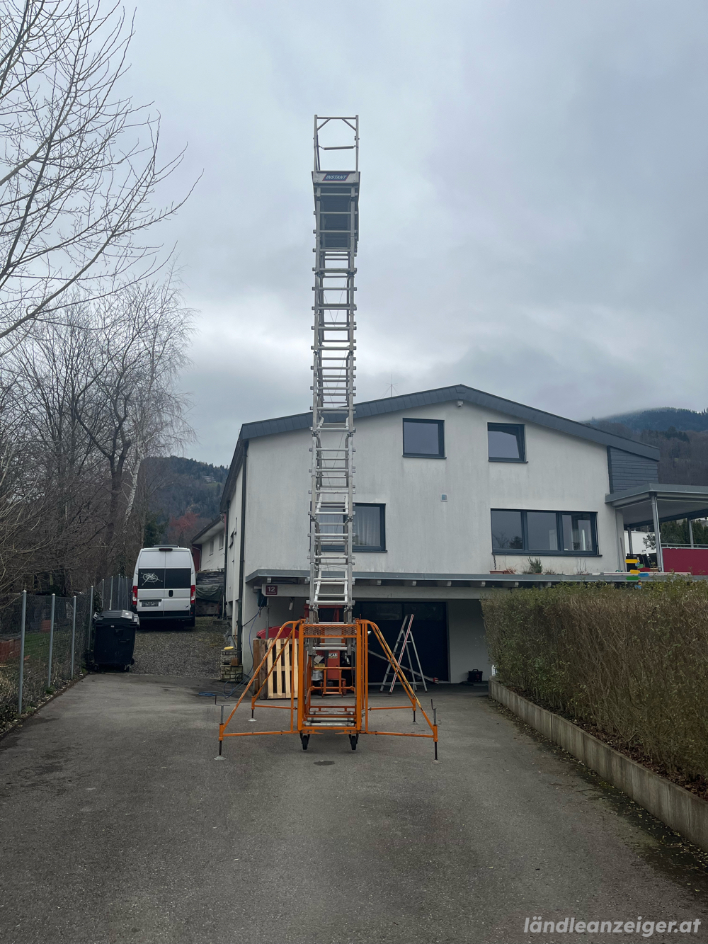 Gerüst Arbeitsbühne Steiger Pedallift Hubsteiger Bühne Steighilfe Wartung Maler