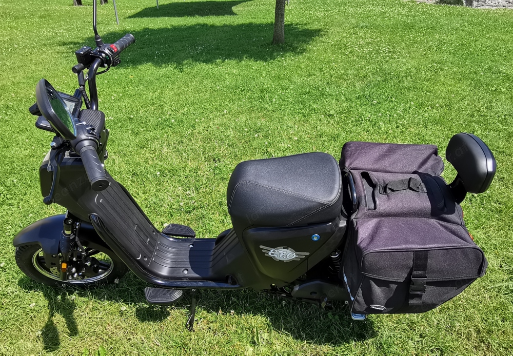 EV250 E-Scooter 