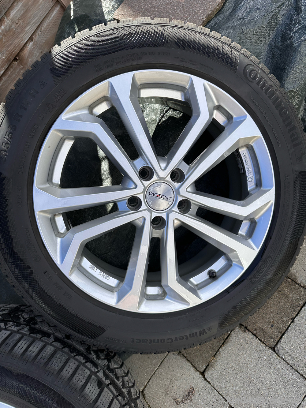 DEZENT 18 Zoll Leichtmetallfelgen mit Reifen DEZENT 18 Zoll Leichtmetallfelgen mit Reifen