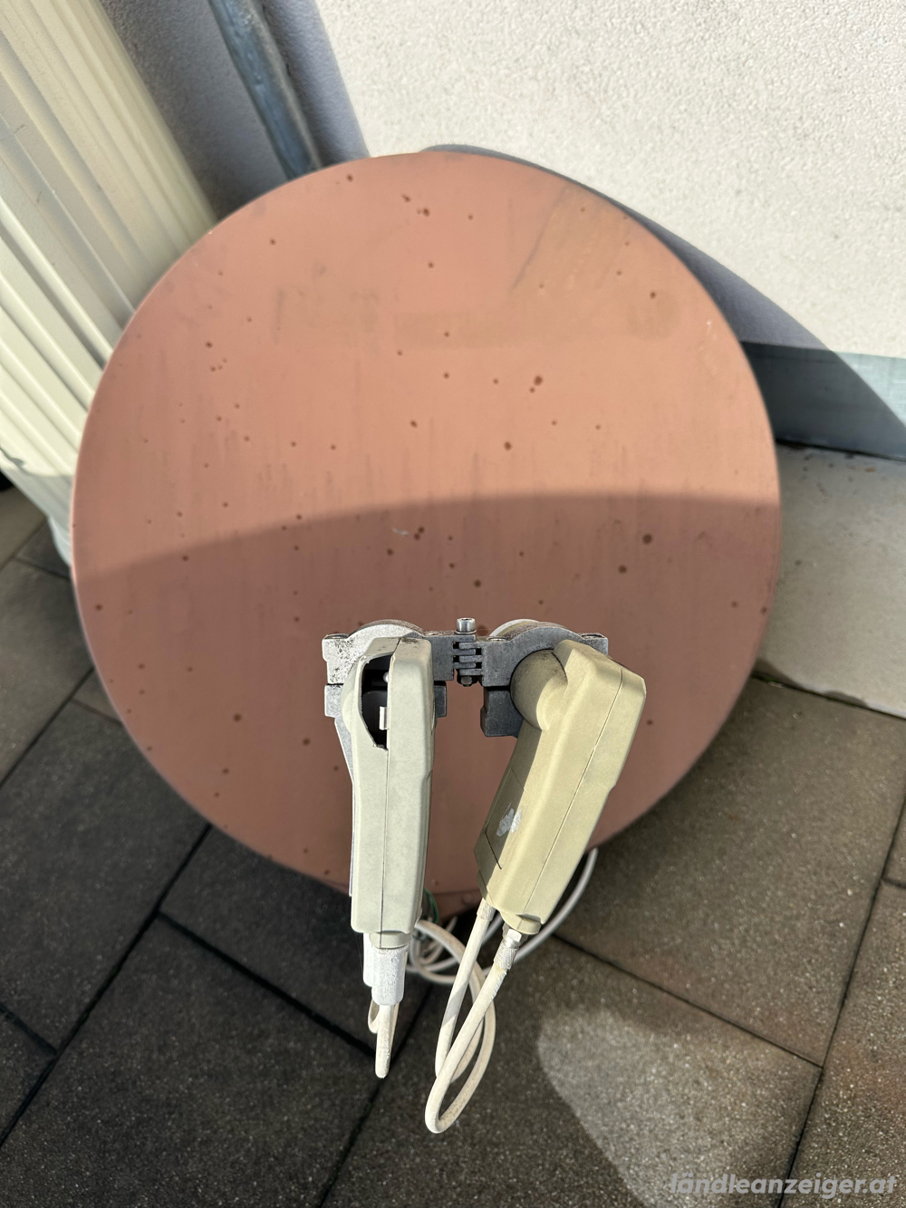 Sateliten Schüssel Satelitenschüssel Sateliten Schüssel Satelitenschüssel