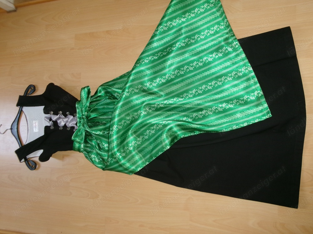 Dirndl - schwarz   Grün 