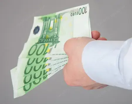 Finanzielle Unterstützung beantragen Finanzielle Unterstützung beantragen
