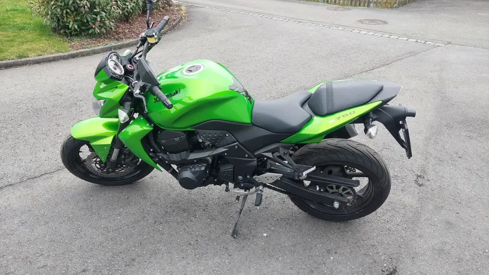Verkaufe wenig gefahrene Kawasaki Z750