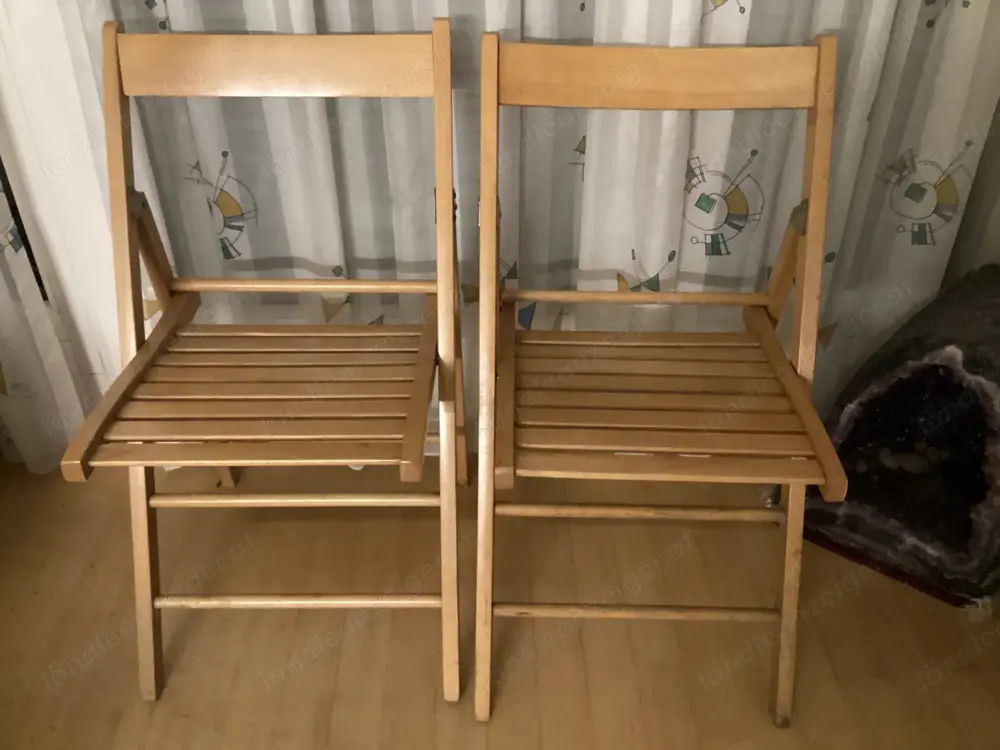 Stuhl aus Holz