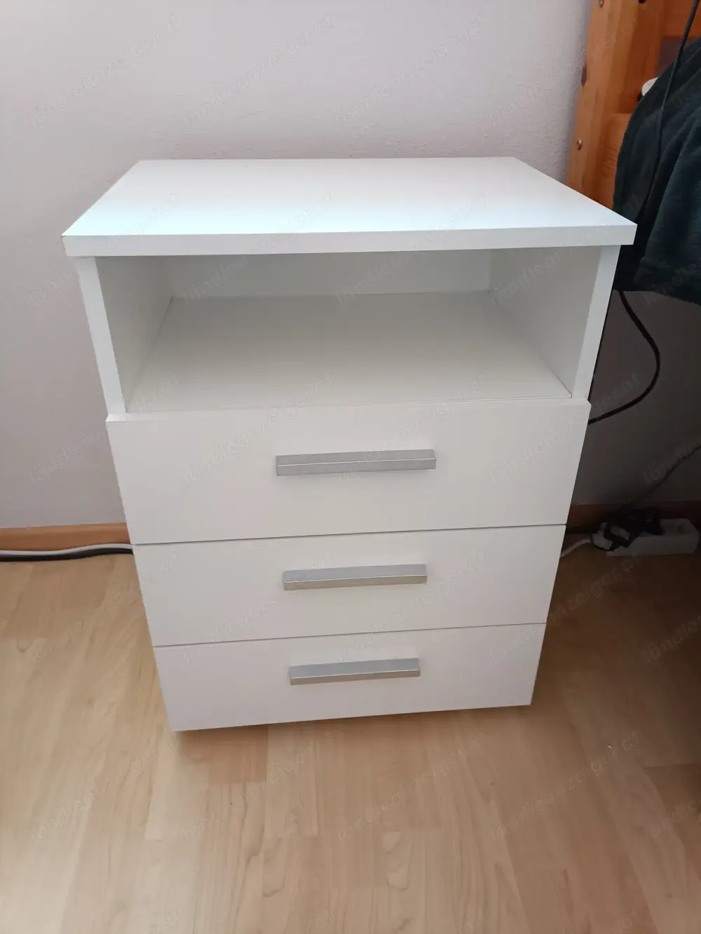 Beistellkästchen weiß, LxBxH = 46x35x62 Beistellkästchen weiß, LxBxH = 46x35x62