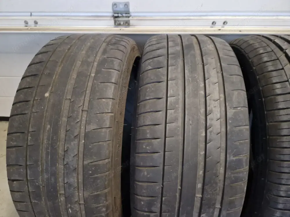 225 40 R 18 Sommerreifen 225 40 R 18 Sommerreifen