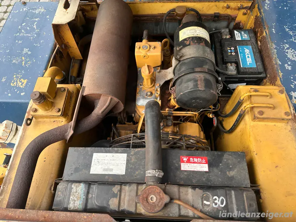 Komatsu Radlader SK07-2 Diesel Hoflader extrem wendig wie ein bobcat nur mit mehr platz Komatsu Radlader SK07-2 Diesel Hoflader extrem wendig wie ein bobcat nur mit mehr platz