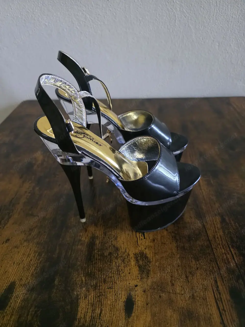 Schwarze High Heels mit Plateau - Gr. 40 Schwarze High Heels mit Plateau - Gr. 40