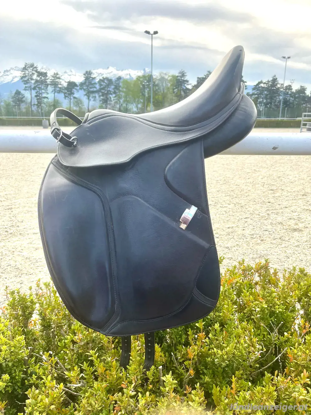 Dressursattel HBS 18"