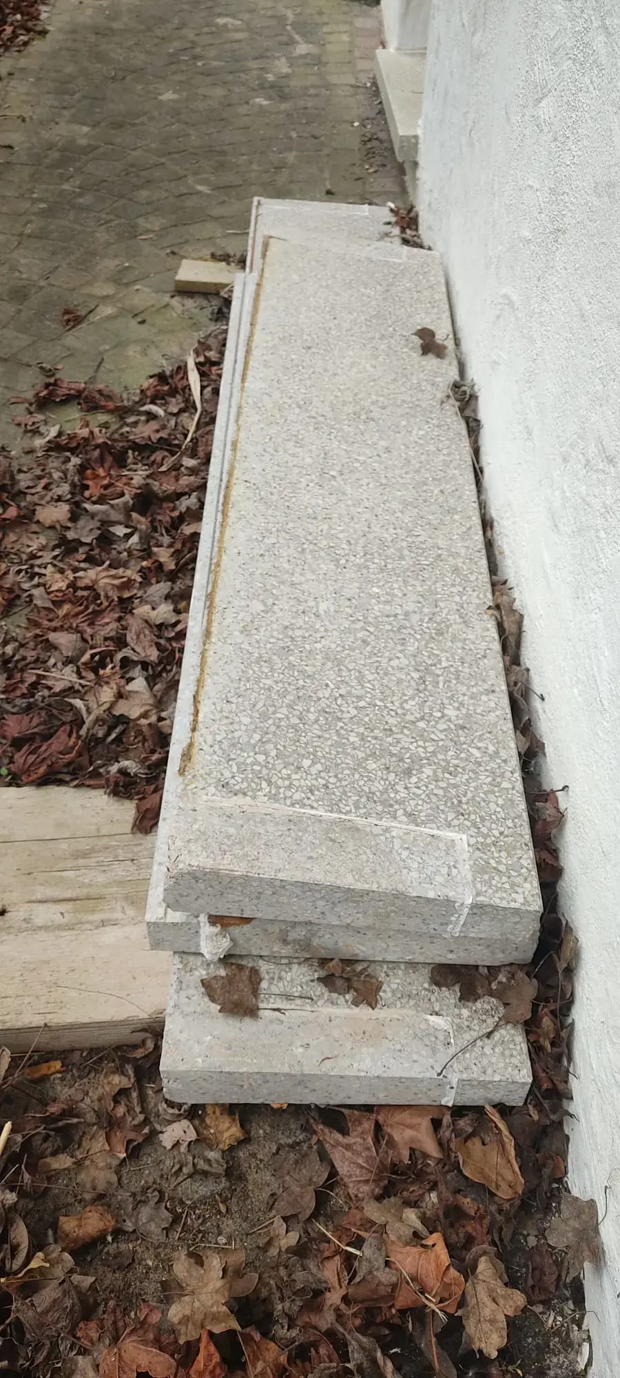 Fensterbänke unverwüstlich aus Betonwerkstein Fensterbänke unverwüstlich aus Betonwerkstein