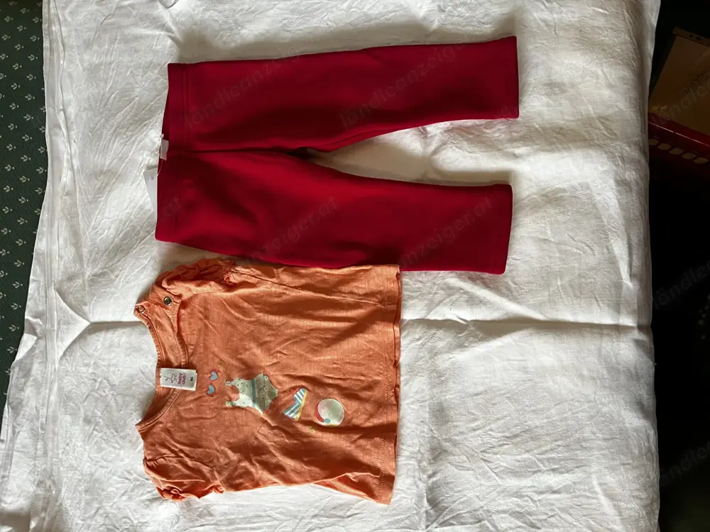 T-Shirt und Thermohose, Größe 80 T-Shirt und Thermohose, Größe 80