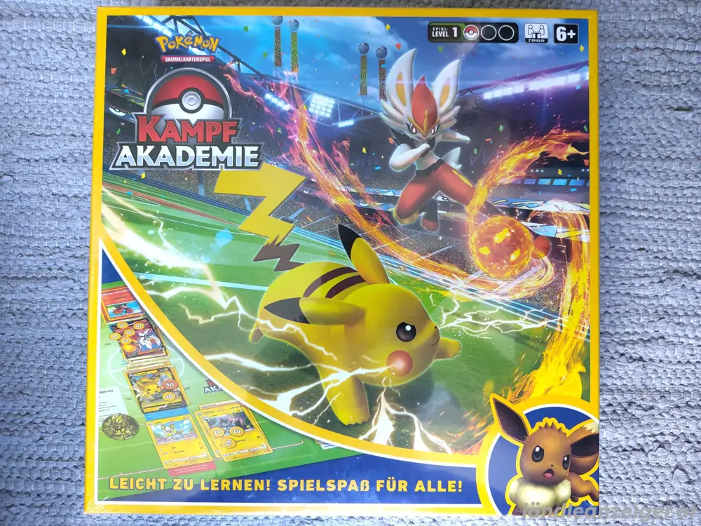Pokémon-Sammelkartenspiel: Kampfakademie Liberlo-V, Pikachu-V & Evoli-V Pokémon-Sammelkartenspiel: Kampfakademie Liberlo-V, Pikachu-V & Evoli-V