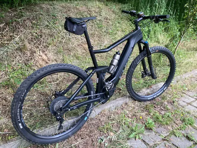 E-Mountainbike zu verkaufen 